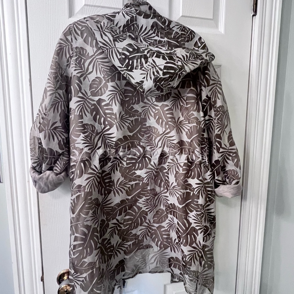 Amanda Green Light Spring Jacket - Picture 4 of 5